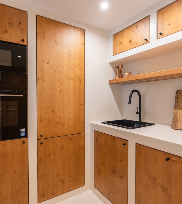 Resa Estates apartment for sale Botafoch Ibiza kitchen.jpg